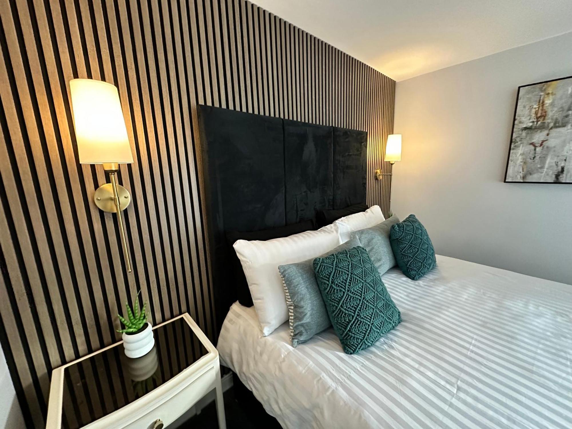 Waterside Mufc & Trafford Centre Townhouse 4 Bedroom Free Parking Manchester Bagian luar foto